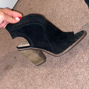 Vince camuto black heel